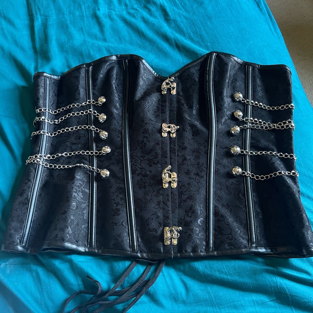 Black corset with chains
